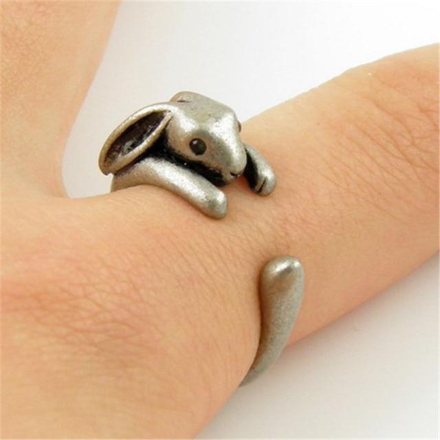 Adjustable bunny ring in antique